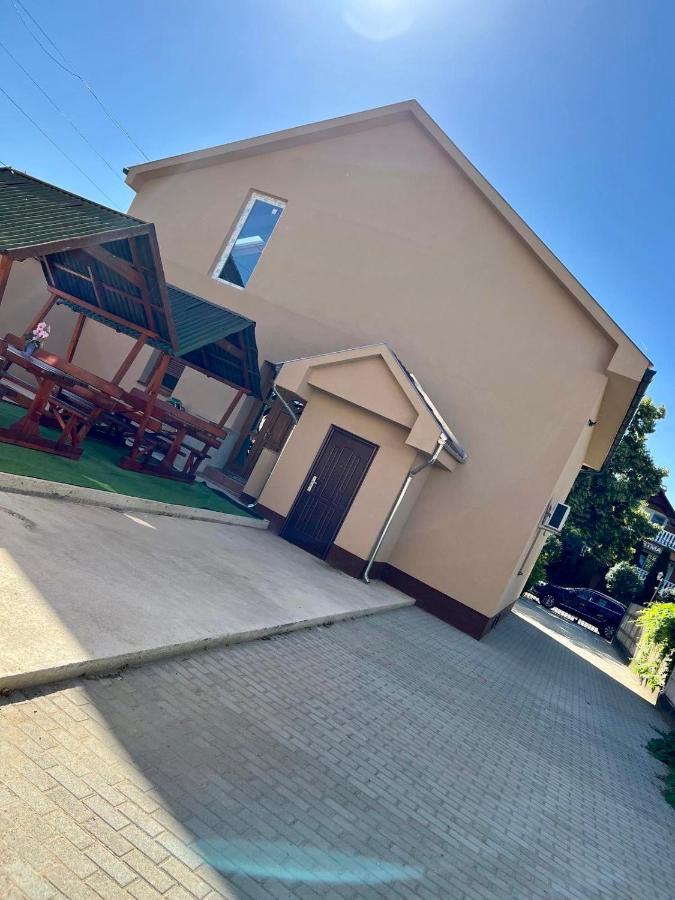 Zsuzsa Apartman Hajdúszoboszló Exterior foto